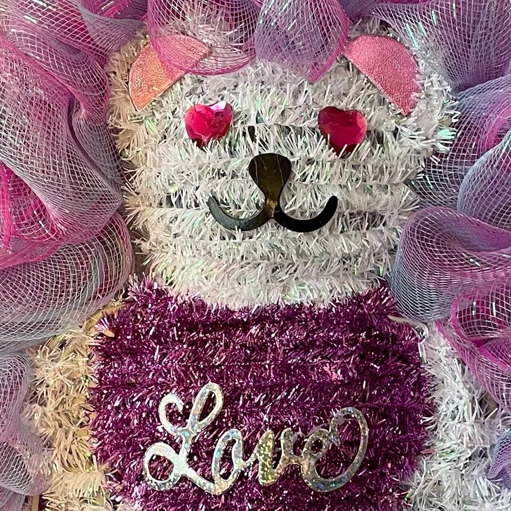 Sparkly Valentines Teddy Bear Wreath